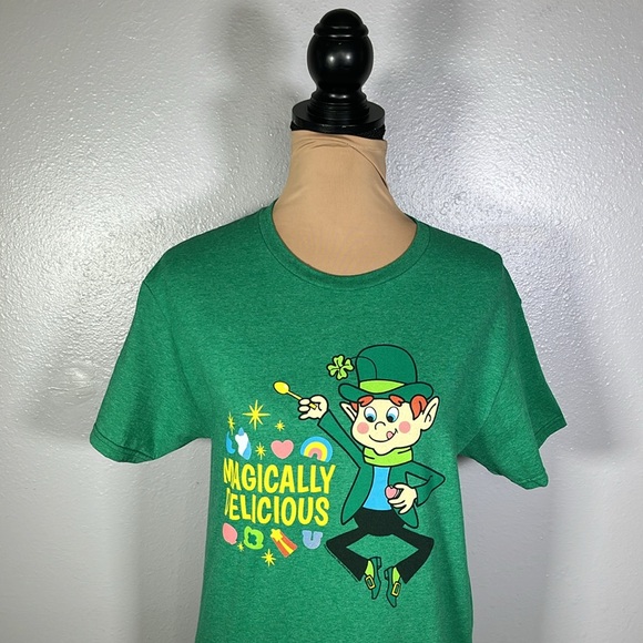 Green Lucky charms cereal magically delicious leprechaun graphic novelty tee S - Picture 4 of 8